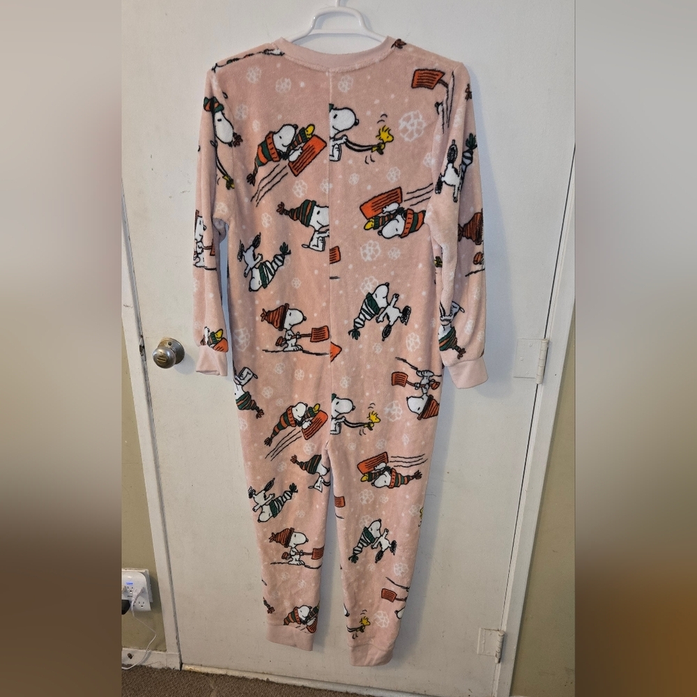 Vintage Look Peanuts Snoopy Christmas Pink Footie Pajamas Adult XL - Picture 3 of 3